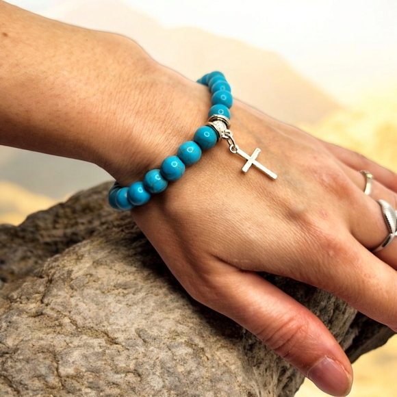 8 mm Turquoise Cross charm bracelet - Picture 4 of 4